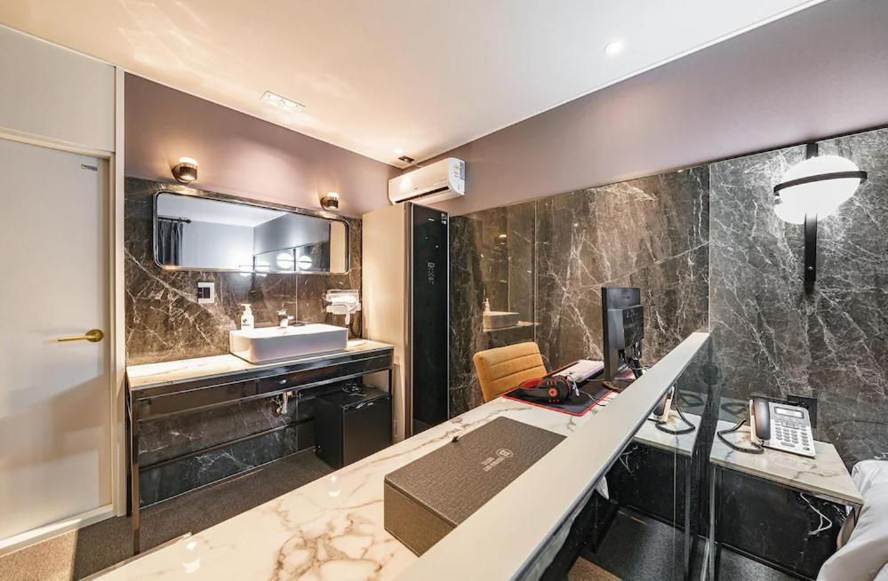 Brown-Dot Hotel Geomdan Incheon Ngoại thất bức ảnh
